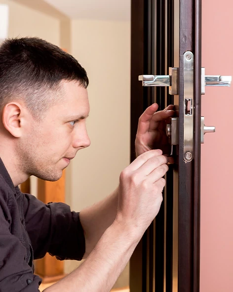 : Professional Locksmith For Commercial And Residential Locksmith Services in Lindsay, CA