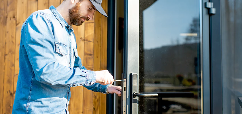 Frameless Glass Storefront Door Locks Replacement in Lindsay, CA
