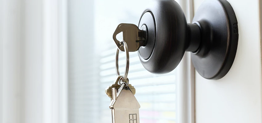 Bifold Door Knob Replacement in Lindsay, California