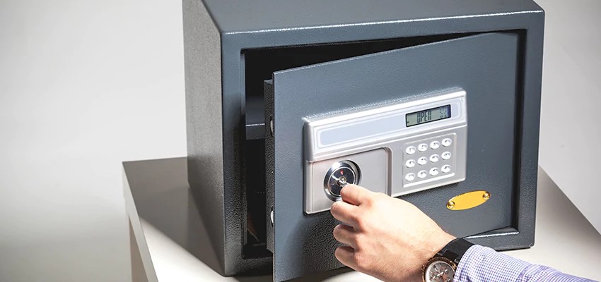 Jewelry Safe Unlocking Service in Lindsay, California