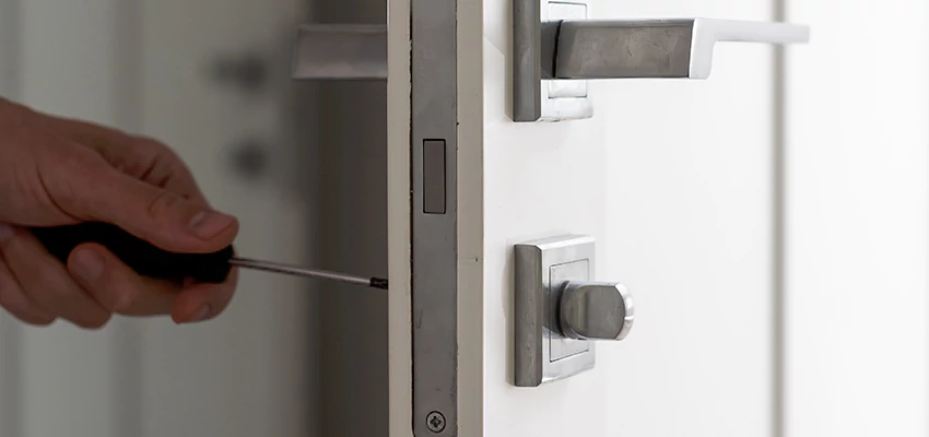 Key Programming Locksmith Open Now in Lindsay, California